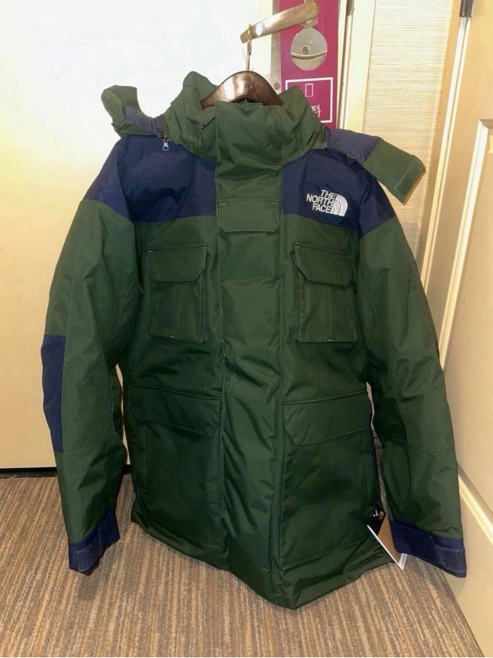 The North Face Men’s Green and Navy Ski Jacket